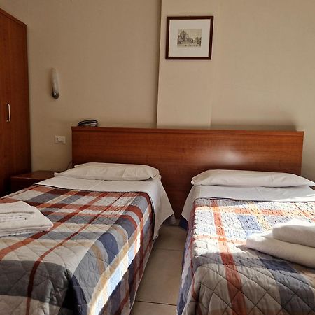 Hotel Bonola Milano Esterno foto
