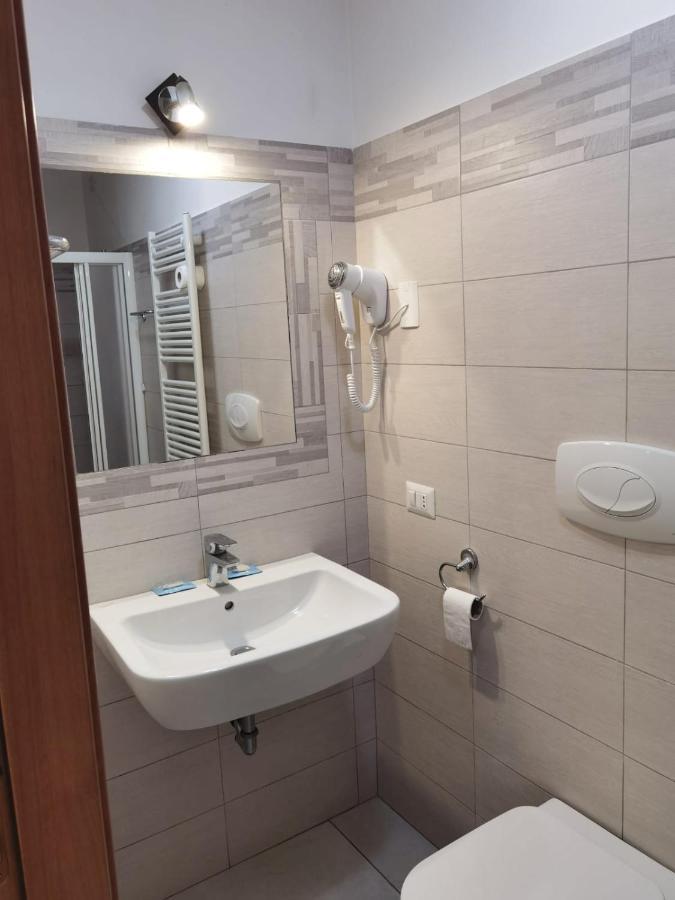 Hotel Bonola Milano Esterno foto