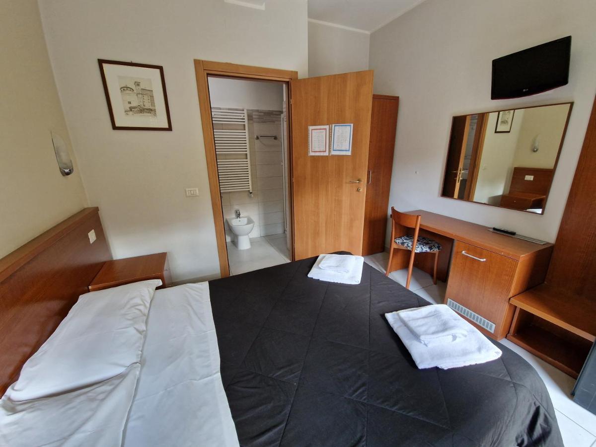 Hotel Bonola Milano Esterno foto