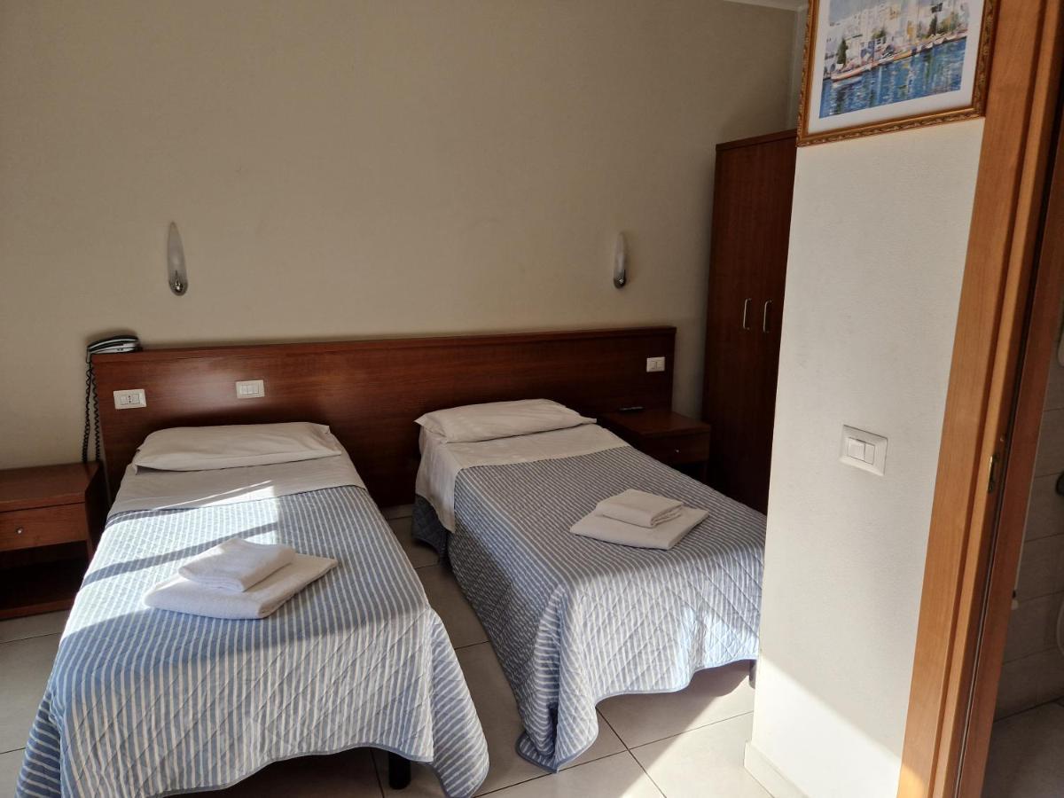 Hotel Bonola Milano Esterno foto