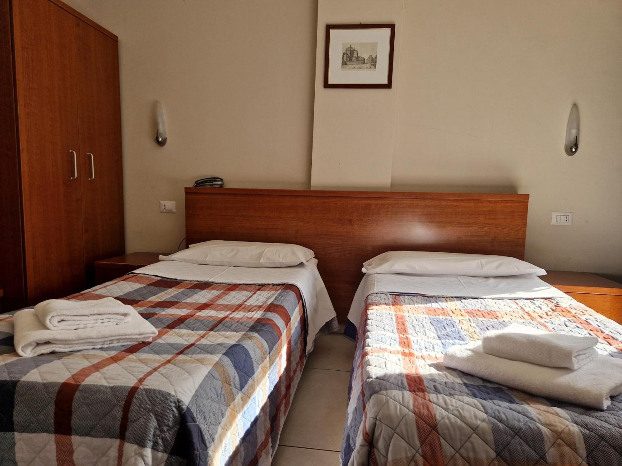 Hotel Bonola Milano Esterno foto