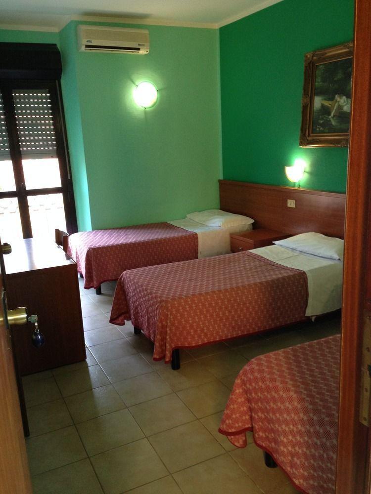Hotel Bonola Milano Esterno foto